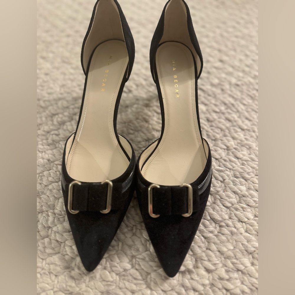 Elegant Italian shoes with a small heel Mia Beker